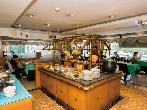 總督西餐廳見證了東區繁華景況。(攝影/劉德媛)