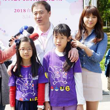 陳景峻副市長表示小朋友種杜鵑花就像種下一個城市的夢想，盼台北城南區成為獨具特色的杜鵑花景點