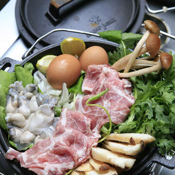 只要事前準備妥善，露營也能料理出美味大餐。（攝影／楊智仁）