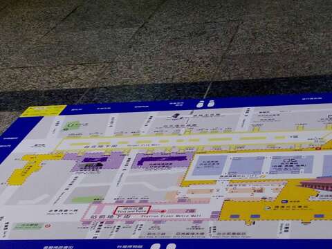 地貼式地圖主要指引行人如何到達目的地
