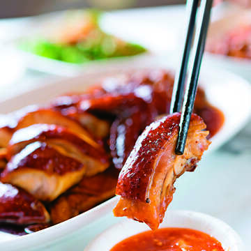 了凡的特製辣醬,讓雞肉料理風味更上層樓。(攝影/台北畫刊)