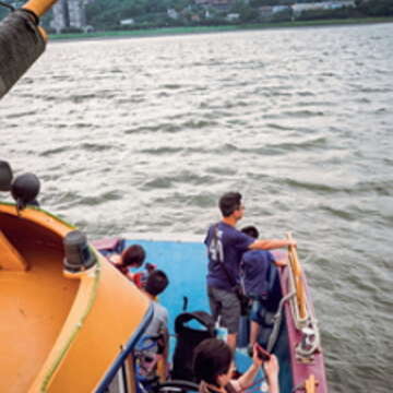 藍色水路結合假日觀光遊憩，讓遊客認識台北的母親之河。（許斌攝）