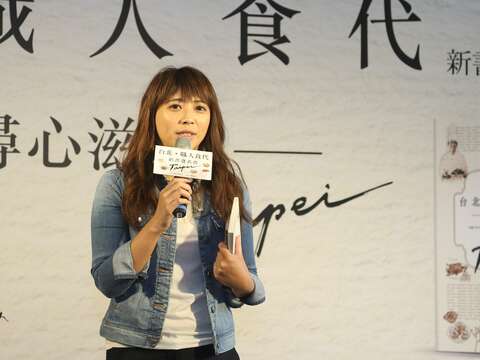 台北市觀光傳播局局長陳思宇鼓勵大家多多支持台北在地美食。.JPG