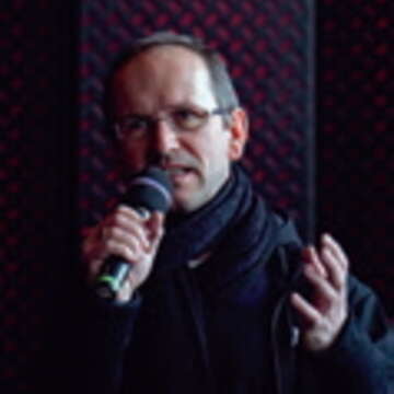 奧地利薩爾茲堡莫札特藝術大學戲劇學系教授克里斯托夫．萊普奇。