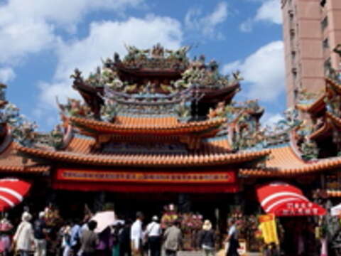 慈祐宮是松山區的信仰中心之一。(王能佑攝)