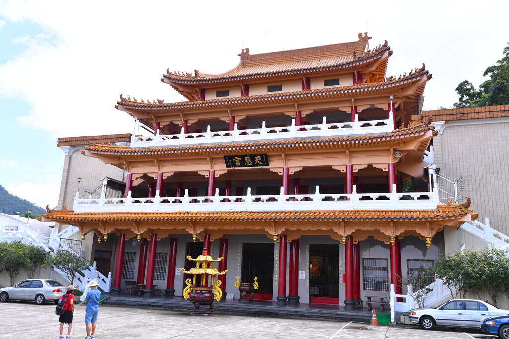 天恩宫外观是传统中国宫殿式的建筑_摄影/许宜容
