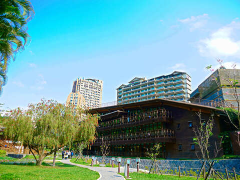 北投公園與北投圖書館-攝影/許宜容