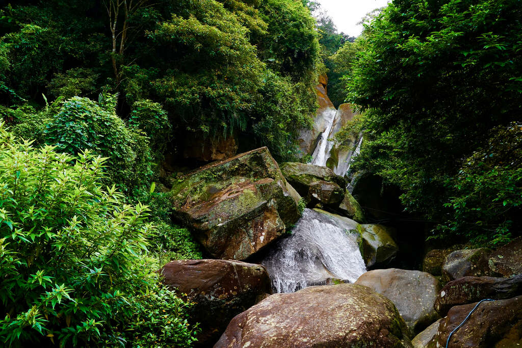Yuanjue Waterfall