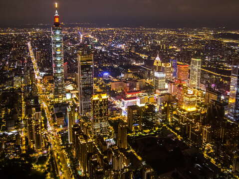 美不勝收的信義商圈夜景