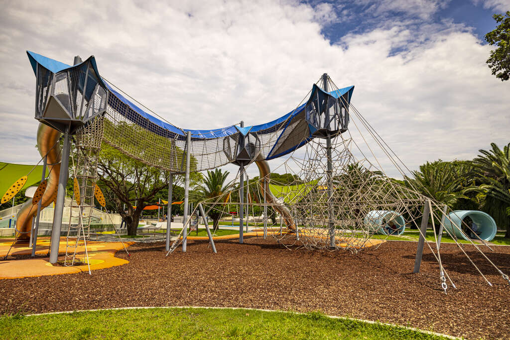 具有挑战性的游乐设施，让孩子边动脑边玩乐(图片来源：台北市政府观光传播局)