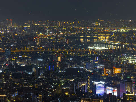 Paisajes Nocturnos desde Yangmingshan