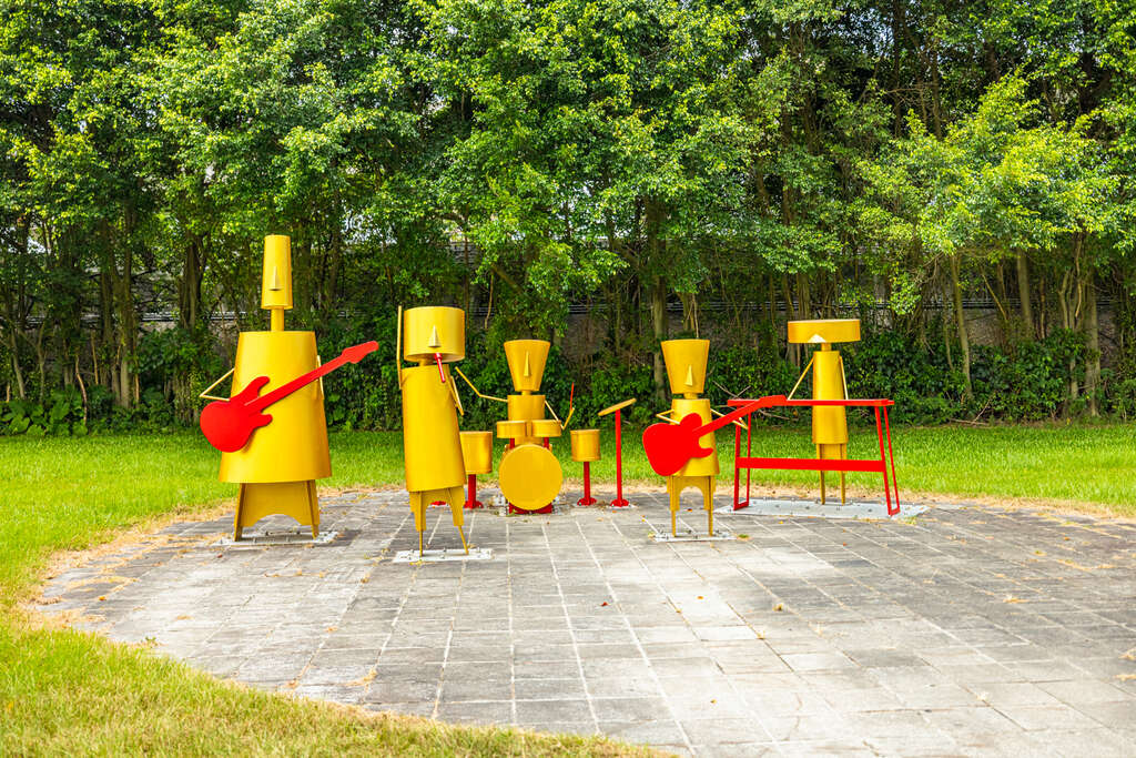 公園內可愛的金色樂隊(圖片來源：臺北市政府觀光傳播局)