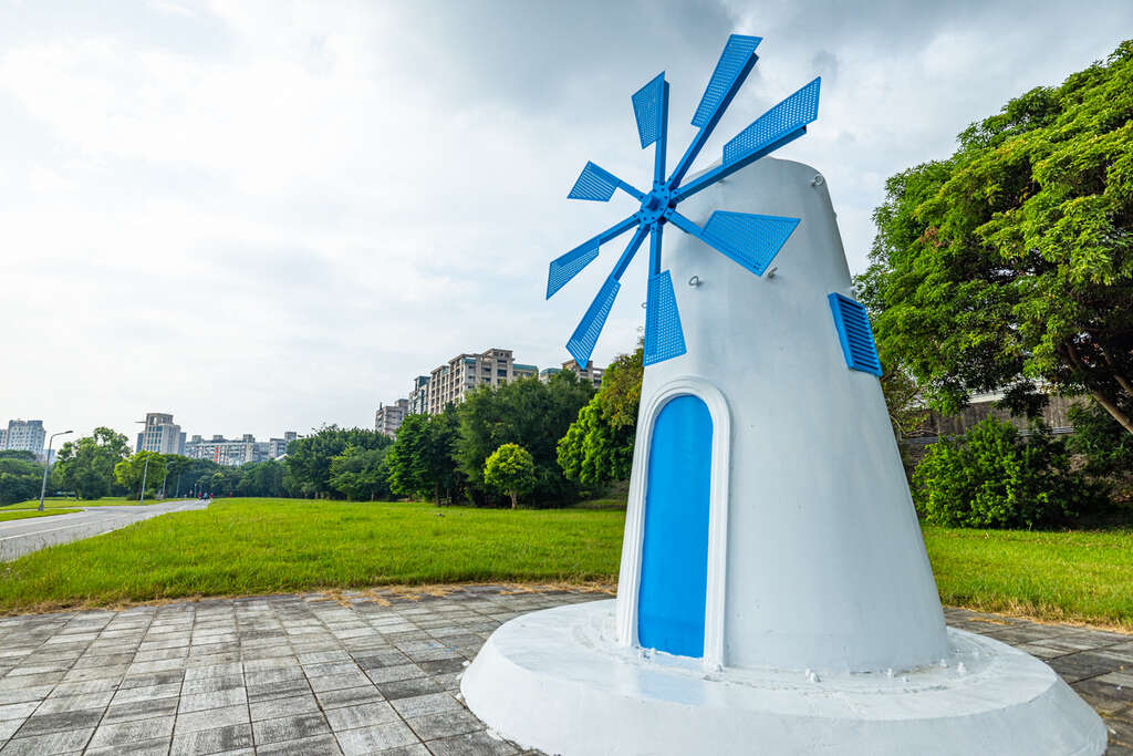 風車裝置藝術(圖片來源：臺北市政府觀光傳播局)