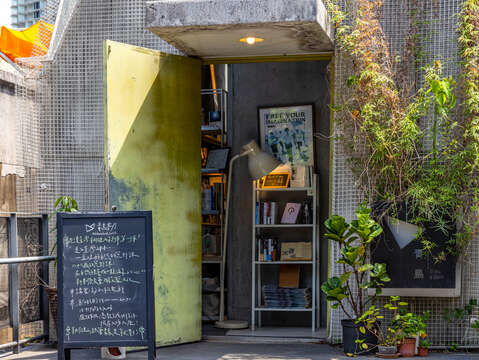 獨樹一格的青鳥書店(圖片來源：臺北市政府觀光傳播局)
