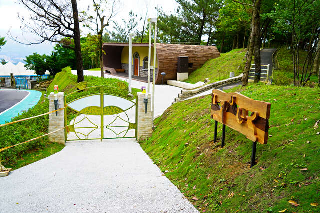 碧山露營場_木屋入口_劉佳雯攝