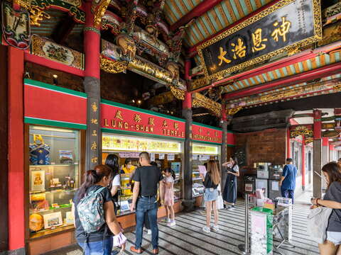 龍山寺