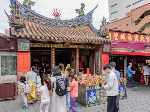 Dihua Street -Lunar New Year Shopping Area