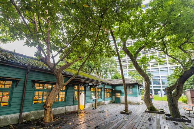 曾經的育嬰室，搖身一變為文青咖啡館