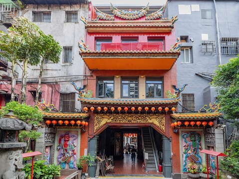 與住家相鄰的天后宮