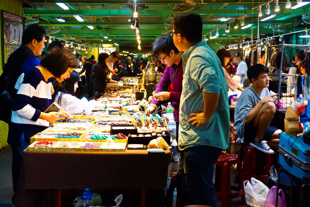 Jianguo Holiday Jade Market