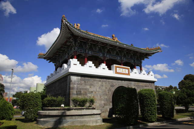 南門_麗正門位於愛國西路、公園路口_攝影/王能佑