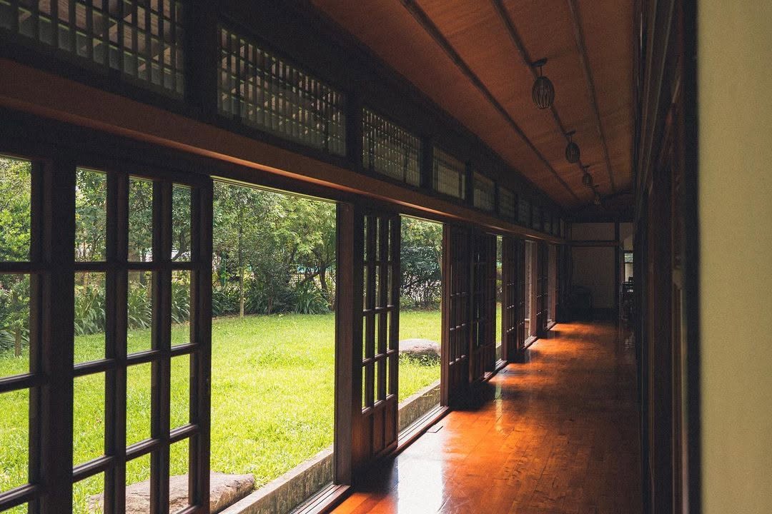 Instagram-(Open Window)