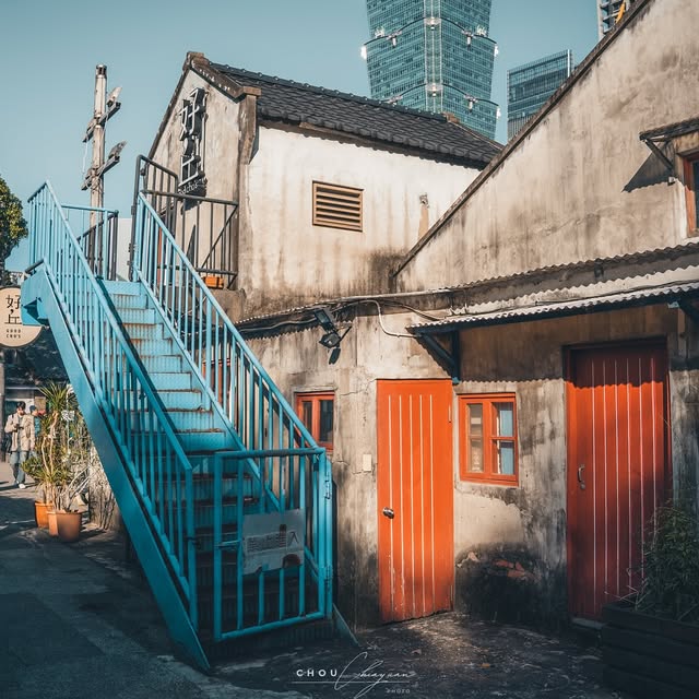 時空交錯的浪漫，藏在熱鬧的信義區街角⏳