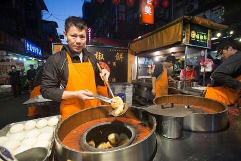 Follow Your  Michelin Guide and Savor Taipei!  Fun Stops Along the MRT