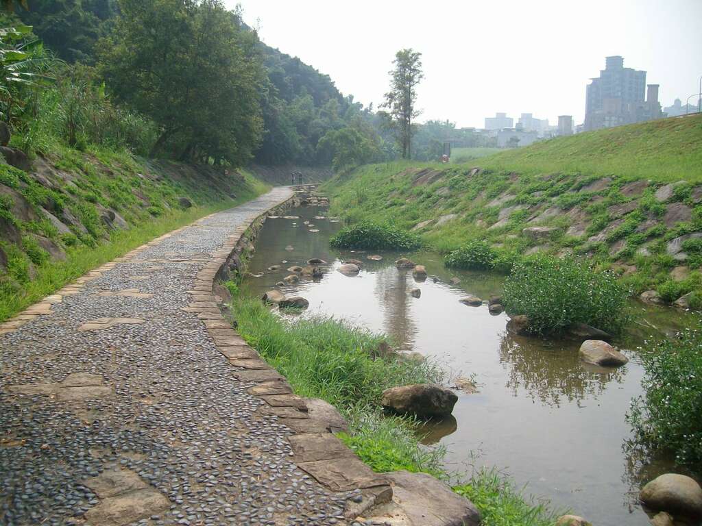 暑假动起来，亲山近水逍遥游