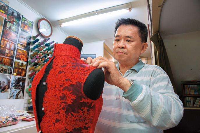 TAIPEI AUTUMN 2018 Vol.13 Yu-Feng Cheongsam’s Chen Zhongxin – Sewing Needle Master of Yarn Graphics