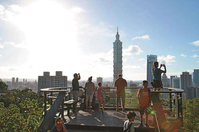 TAIPEI AUTUMN 2018 Vol.13 Enjoy the Cool Fall Air Along Mountain Paths Taipei Hiking Trails