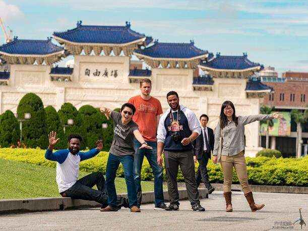 TAIPEI 秋季号 2018 Vol.13 台北を訪れる旅人がやるべき６つのこと