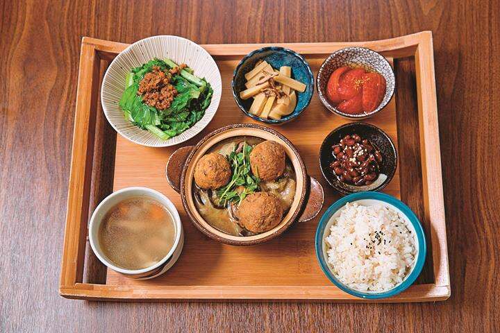 TAIPEI WINTER 2018 Vol.14 Creativity Brings Out Veggie Dish Richness