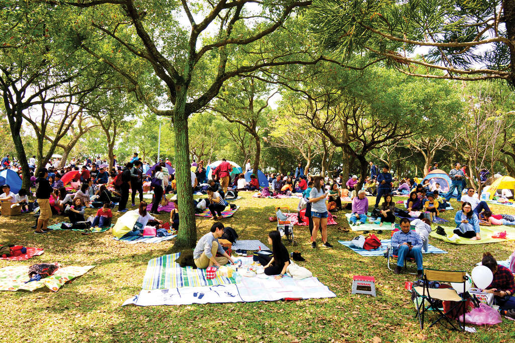 TAIPEI Spring 2019 Vol.15--Flower Viewing in Taipei: Three Routes Recommended for Couples, Friends, and Families