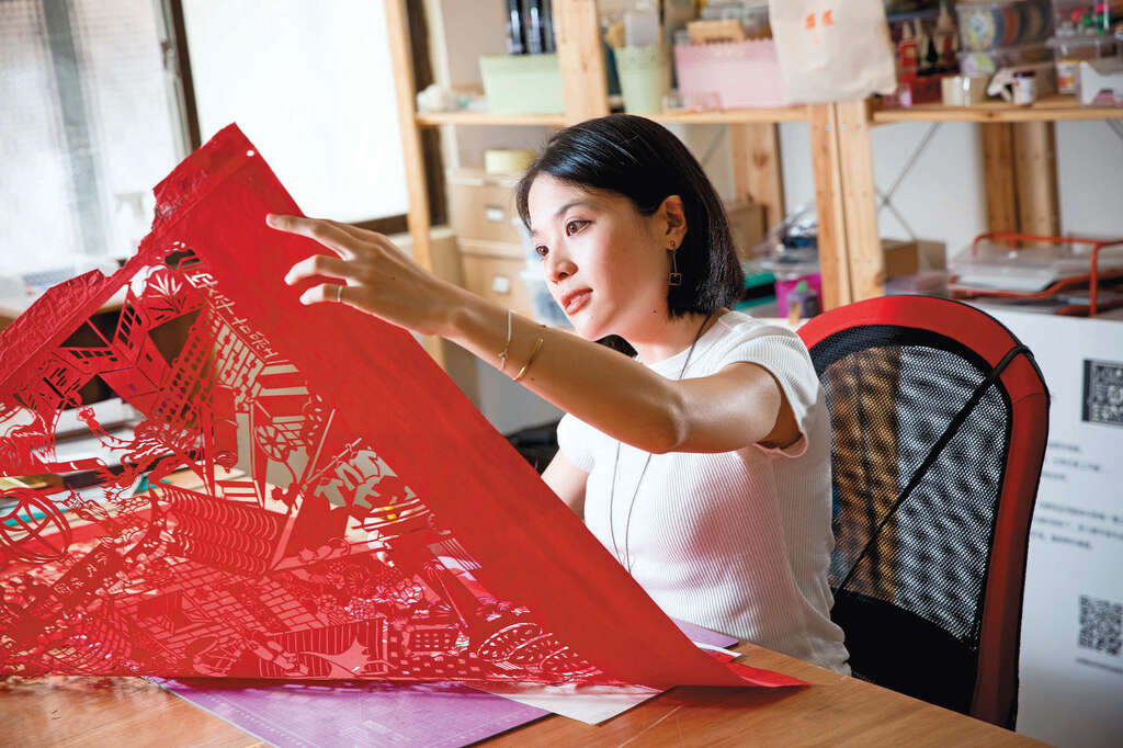 TAIPEI 春季号 2019 Vol.15--紙彫刻の芸術家 — 成若涵　繊細な指先が生み出す美しい世界