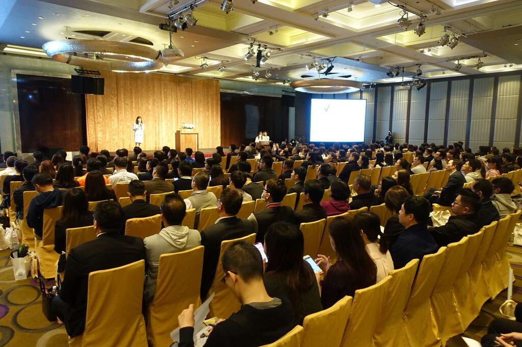 臺北市政府觀光傳播局今日(3月27日)舉辦旅館業界說明會，現場吸引近300位旅館業者參加。.JPG