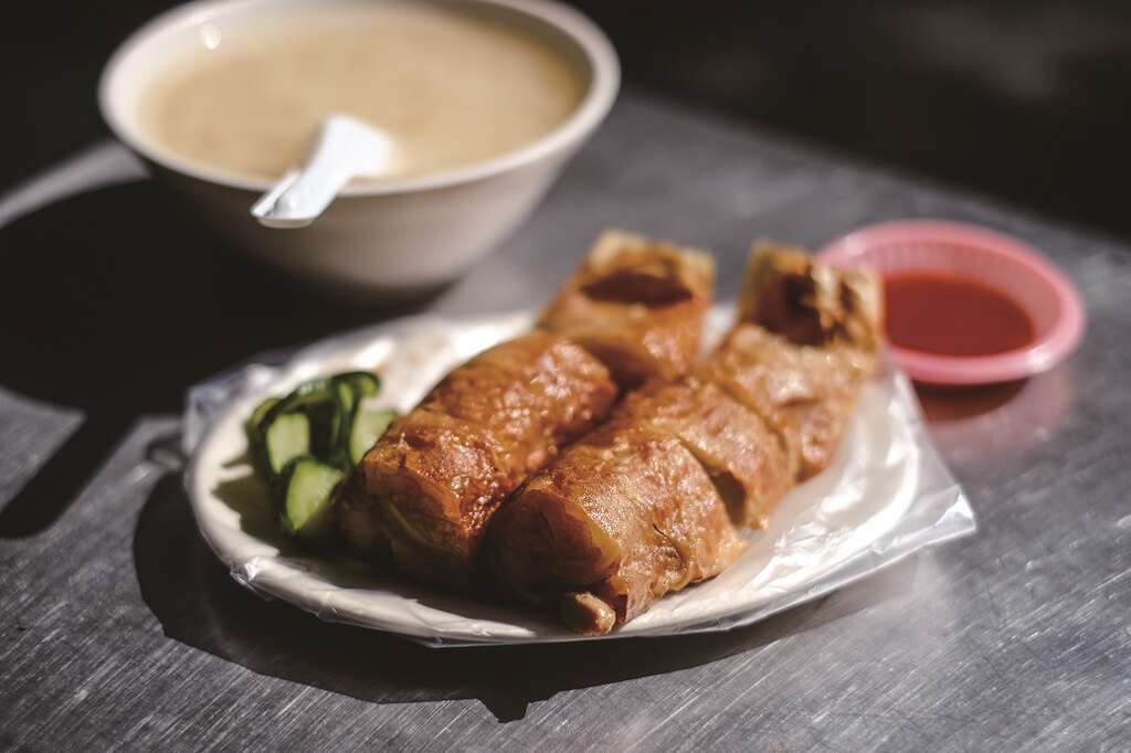 随着信仰的方向走，找到在地好味道 —大稻埕慈圣宫的台式早午餐(108年4月)