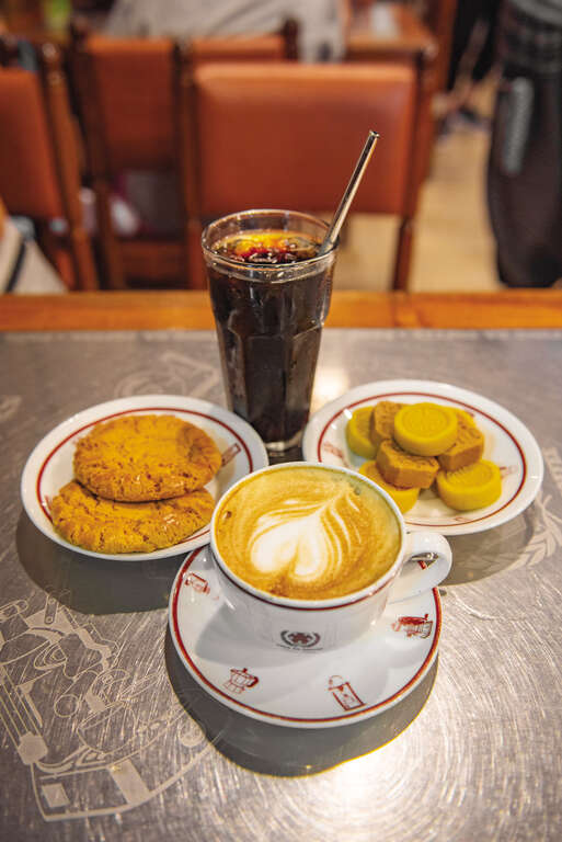 TAIPEI Fall 2019 Vol.17--Not Another Hipster Café : Taipei’s Old-School Coffee Shops