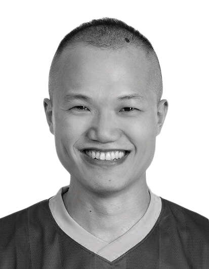 翁稷安歷史學學徒，國立暨南國際大學歷史系助理教授。專長為中國近現代思想文化史、大眾史學、數位人文學。專欄文章散見於《Openbook閲讀誌》、《The News Lens 關鍵評論網》。