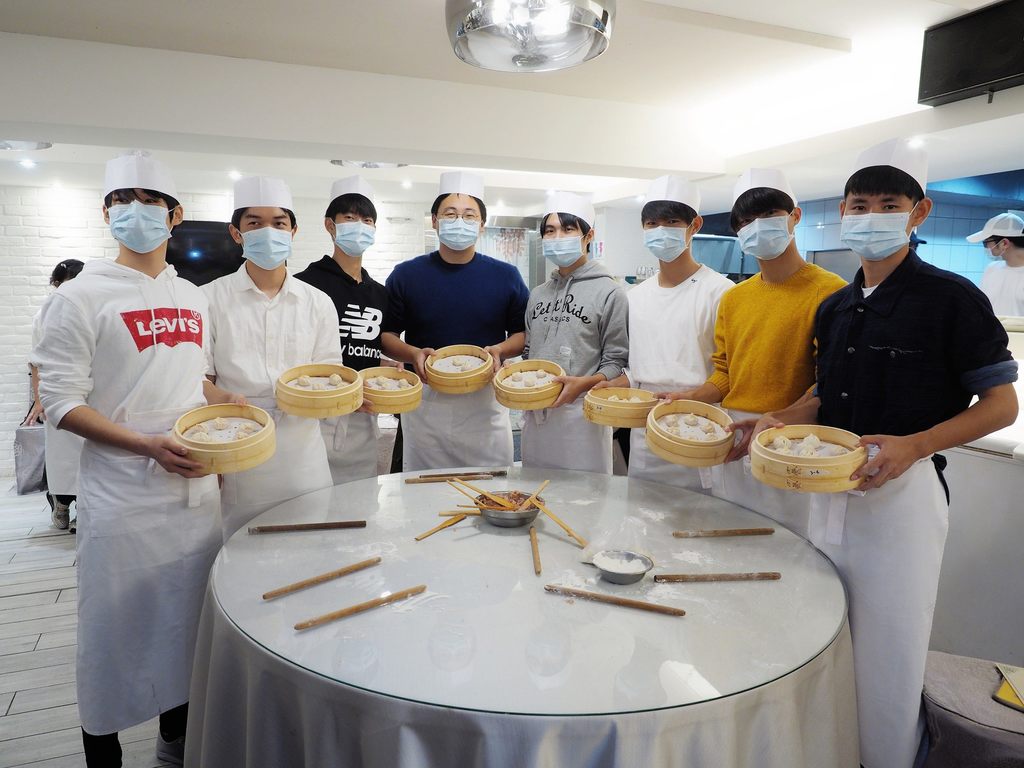 臺北市政府積極推廣日本學生來臺修學旅行，今(5)日於臺北市特色餐廳歡迎濱松市立高等學校師生來訪