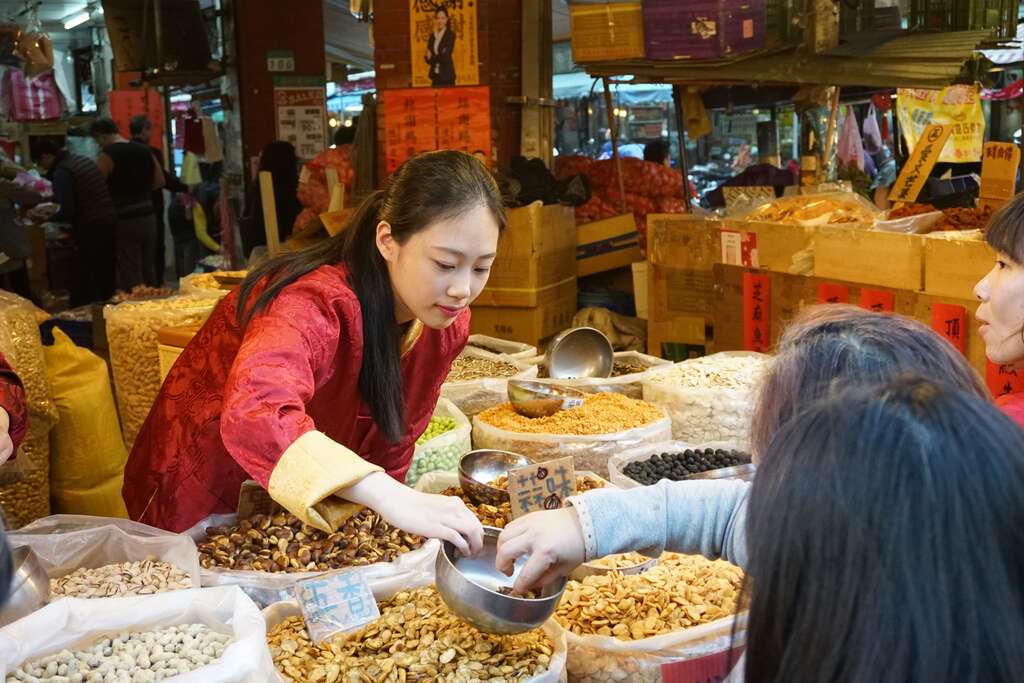 TAIPEI Winter 2019 Vol.18--A Good Start: The Joys of the Western and Lunar New Year in Taipei