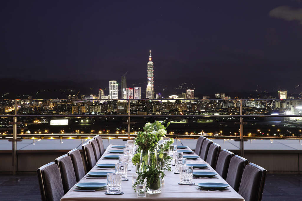 TAIPEI Winter 2019 Vol.18--Welcome the New Year at the Chic and Trendy Hotels in Taipei