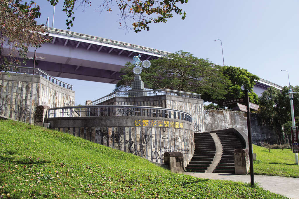 TAIPEI Winter 2020 Vol.19--Get on Your Bike: Three Cycle Routes in Taipei