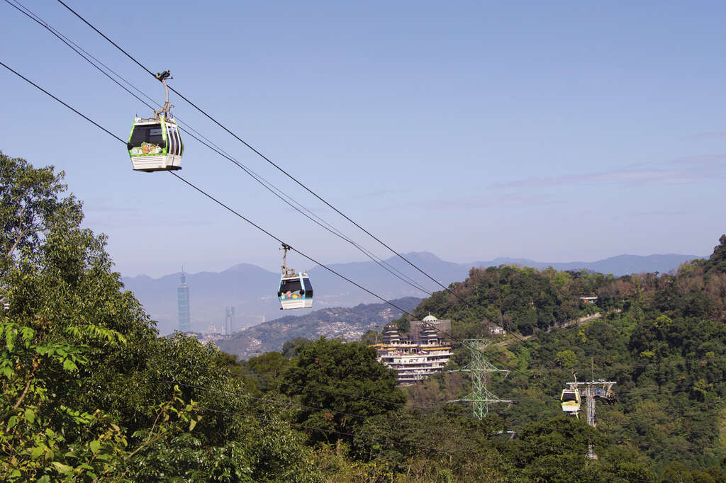 TAIPEI Winter 2020 Vol.19--Get on Your Bike: Three Cycle Routes in Taipei