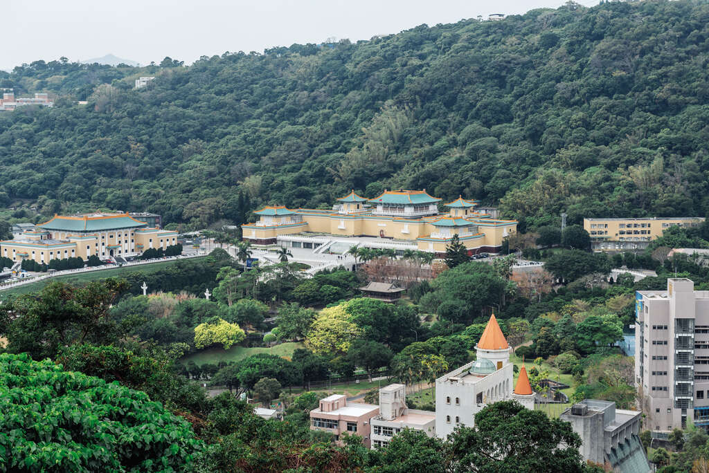 TAIPEI Winter 2020 Vol.19--Get on Your Bike: Three Cycle Routes in Taipei