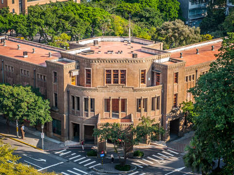  二二八国家紀念館 (National 228 Memorial Museum)