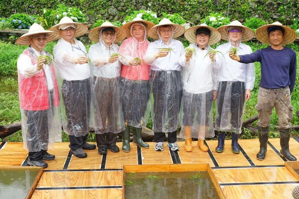 竹子湖芋见小路台湾水韭复育活动大合照_竹子湖名阳匍休闲农庄_高赞贤摄