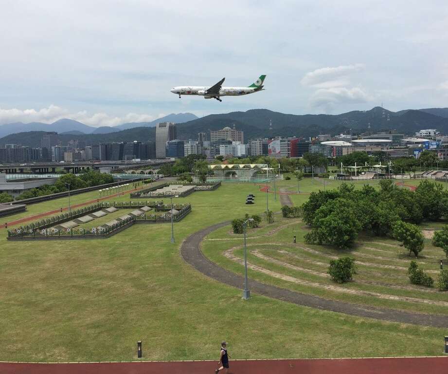 佔地3.8公頃的內湖運動公園