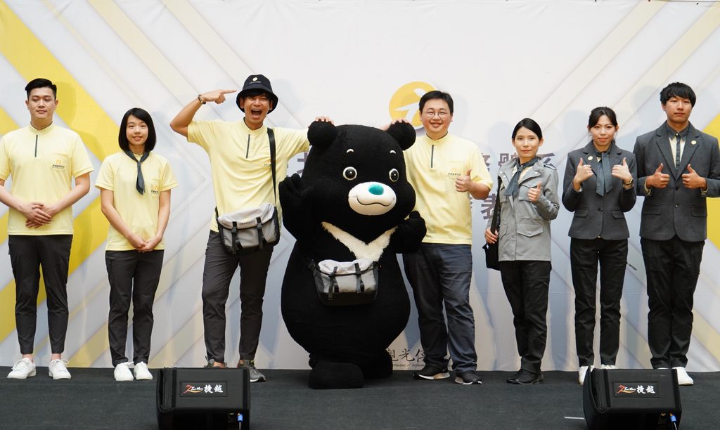 台北市旅游服务体系新制服亮丽登场