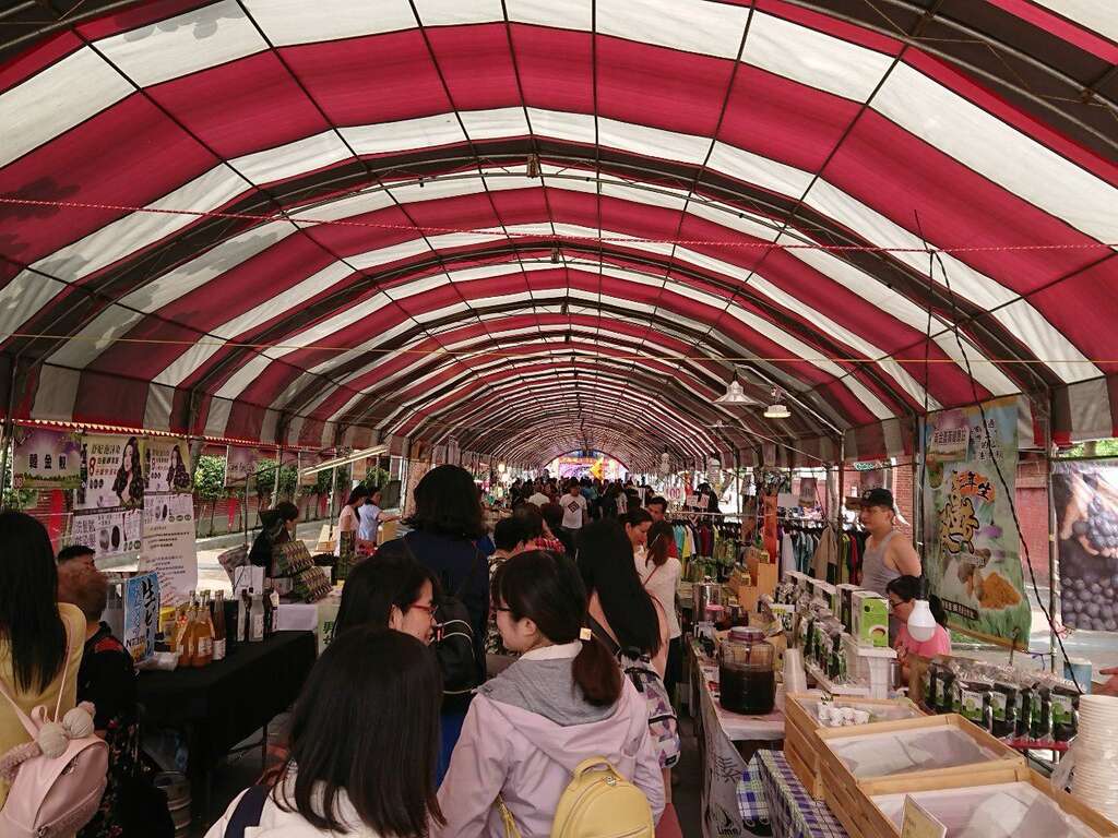「2019年大龙峒状元文化节」市集游逛人潮